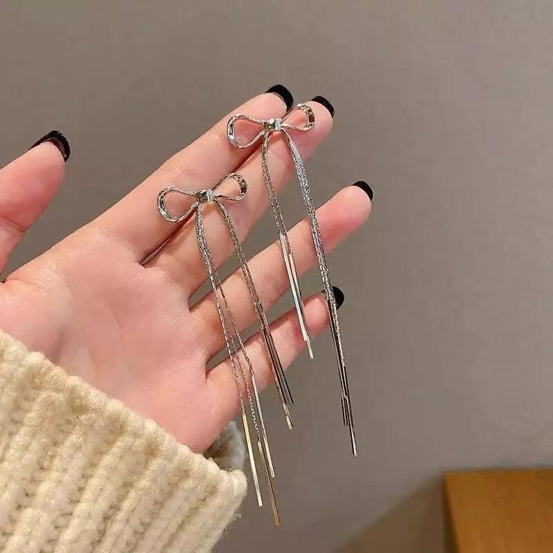 💖台灣現貨🌿輕奢甜酷辣妹冷淡風蝴蝶結流蘇耳線 個性簡約小眾設計感ins銀針長款耳環【G90】-細節圖4
