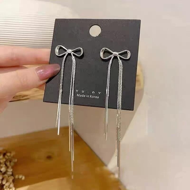 💖台灣現貨🌿輕奢甜酷辣妹冷淡風蝴蝶結流蘇耳線 個性簡約小眾設計感ins銀針長款耳環【G90】-細節圖5