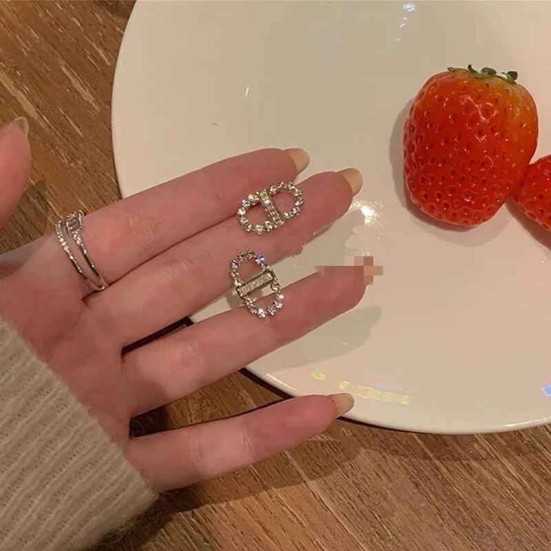 💖台灣現貨🌿S925銀針 韓國微鑲鋯石字母CD耳環 設計感高級輕奢字母耳環 氣質閃亮鋯石耳飾【G181】-細節圖3