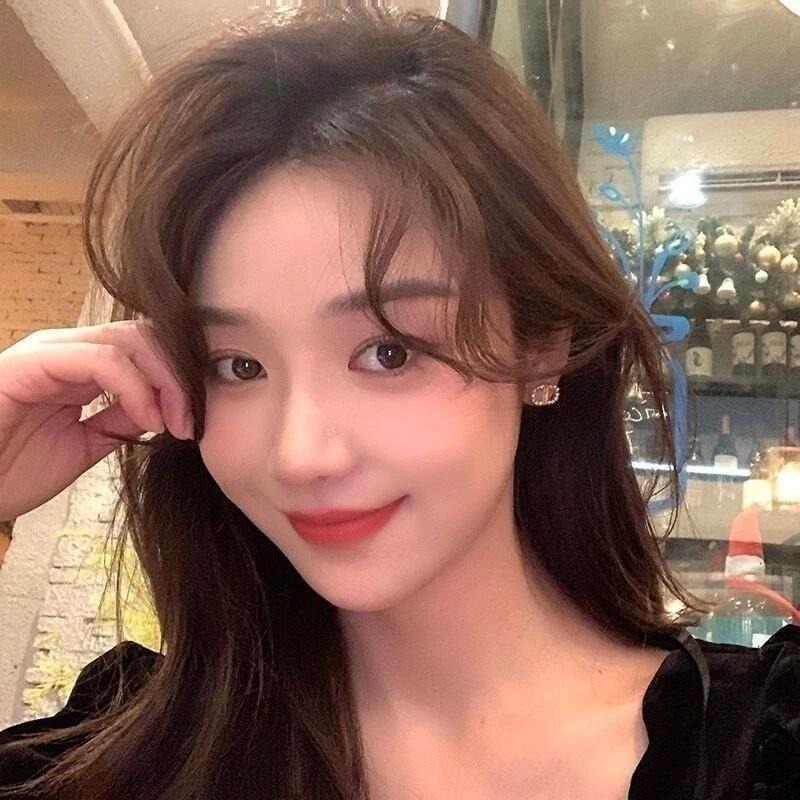 💖台灣現貨🌿S925銀針 韓國微鑲鋯石字母CD耳環 設計感高級輕奢字母耳環 氣質閃亮鋯石耳飾【G181】-細節圖8