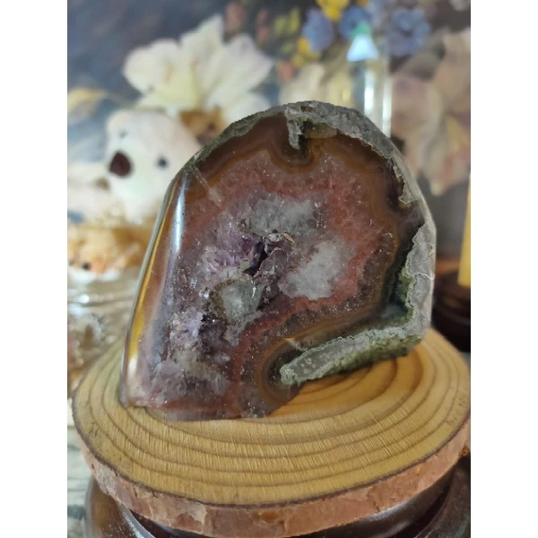 ✡️福利價 烏拉圭水晶原礦 異象晶鎮 內凹帶黑碧共生礦 紅黃瑪瑙線 紫晶 消磁 净化 晶簇擺件 476g#305-細節圖4