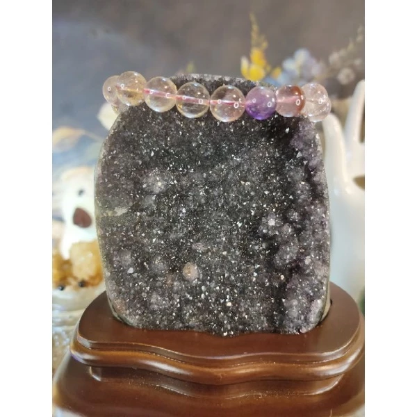 ✡️烏拉圭🇺🇾水晶原礦 異象晶鎮 近黑灰色帶球花 二次結晶、黃晶  財眼 消磁 净化 水晶原石擺件 附訂製底座537-細節圖7