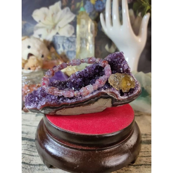 ✡️烏拉圭🇺🇾水晶原礦 內凹 帶球花 紅底色 彩晶鎮 紫晶陣 消磁 净化 水晶原石 晶簇擺件 276g#378-細節圖8
