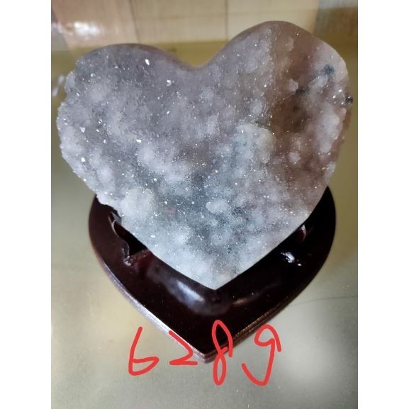 ✡️烏拉圭 閃亮砂糖 綠異愛心水晶💖  綠異象 異象晶鎮 特殊 原皮異象糖果水晶 擺件 桌上小物 附底座-細節圖5