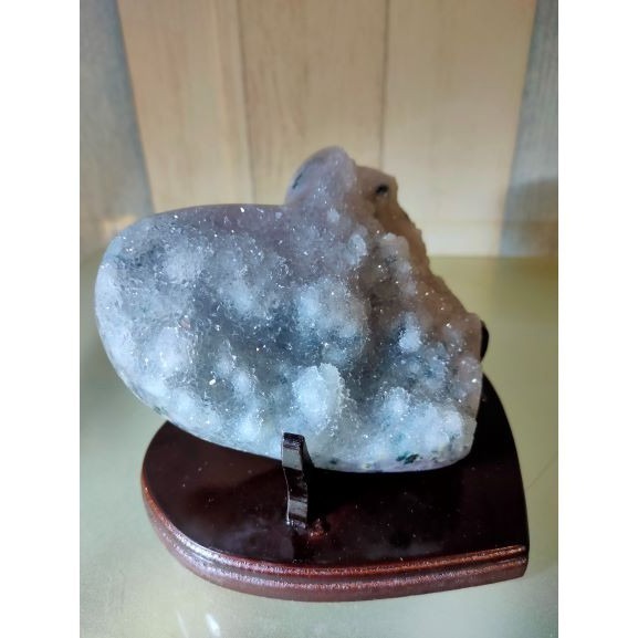 ✡️烏拉圭 閃亮砂糖 綠異愛心水晶💖  綠異象 異象晶鎮 特殊 原皮異象糖果水晶 擺件 桌上小物 附底座-細節圖7