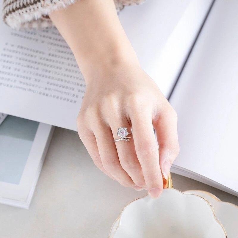 💖台灣現貨🌿日系櫻花🌸日韓清新百搭櫻花戒指 開口可調整指環戒指 森系花朵單鑽鋯石食指戒指 粉水晶晶石桃花尾戒 學生-細節圖7