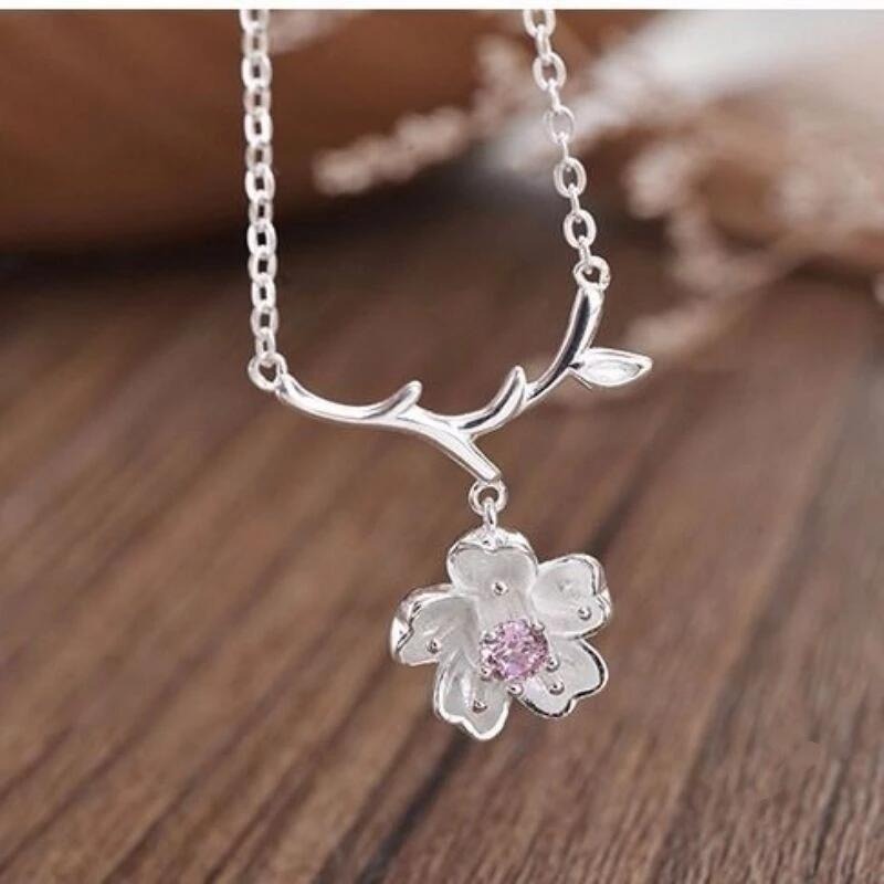 💖台灣現貨🌿【四件套禮盒裝】日系櫻花 戒指耳環新款氣質花朵手鐲 奧地利水晶 鍍S925銀性感學生閨蜜項鏈-細節圖2