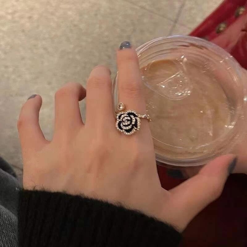 💍台灣現貨🌿韓系輕奢鋯石山茶花開口戒指 滴油山茶花戒指 ins高級感小眾設計小香風指環開口食指戒【O10】-細節圖9