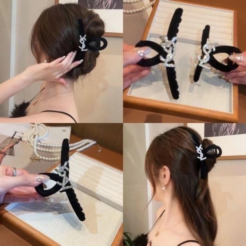 ✨台灣現貨🌿黑色復古水鑽字母 雪花絲絨抓夾 法式優雅氣質 INS慵懶風簡約大號13CM抓夾 鯊魚夾 盤髮夾【M74】-細節圖2