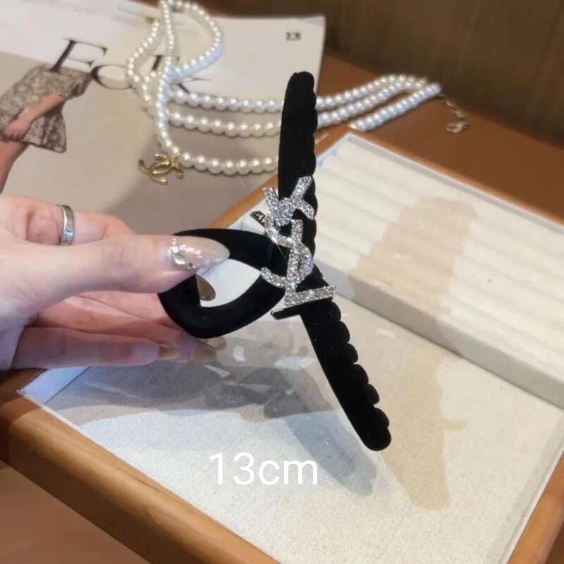 ✨台灣現貨🌿黑色復古水鑽字母 雪花絲絨抓夾 法式優雅氣質 INS慵懶風簡約大號13CM抓夾 鯊魚夾 盤髮夾【M74】-規格圖11