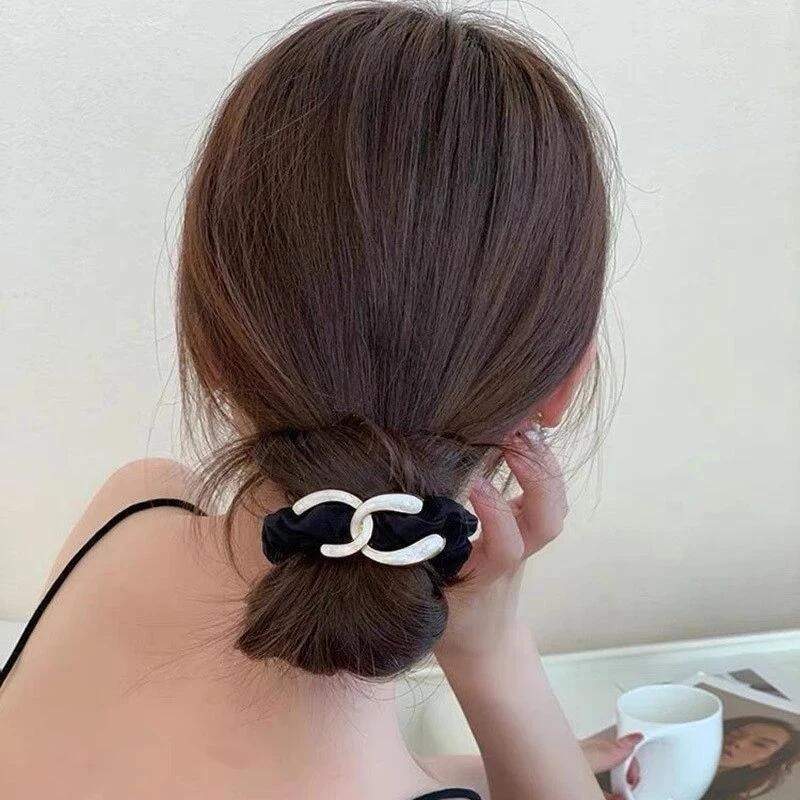 ✨台灣現貨🌿新款韓系人魚色字母髮圈 高級感金屬簡約氣質高彈性耐用頭繩扎頭髮頭飾【ND108】-細節圖3