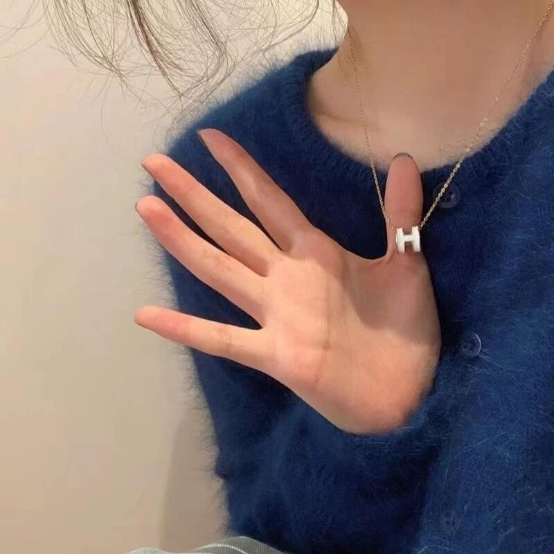 👗台灣現貨🌿韓國時尚潮流H字母吊墜項鍊 簡約氣質百搭網紅鎖骨鏈 頸鍊 短鍊【Q79】-細節圖2