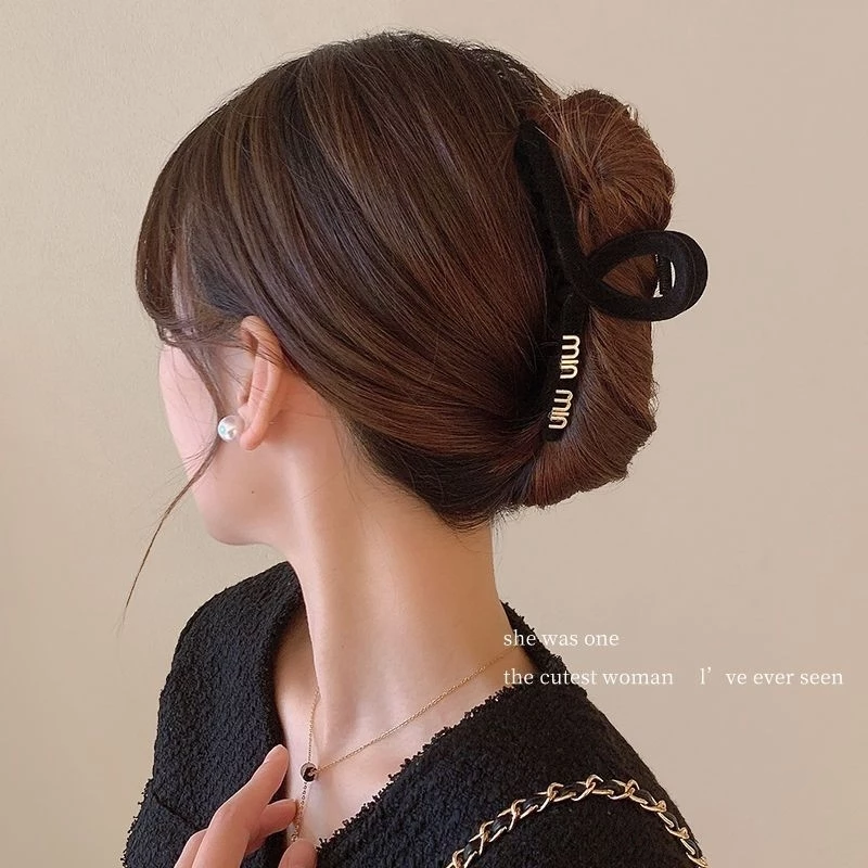 ✨台灣現貨🌿黑色植絨字母笑臉抓夾 盤髮夾鯊魚夾 馬尾盤髮夾【M20】-細節圖5