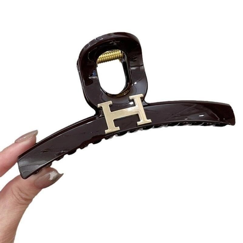 ✨台灣現貨🌿深紫色大號壓克力字母抓夾 復古法式 INS慵懶風髮量多抓夾 鯊魚夾 盤髮夾【M81】-細節圖6