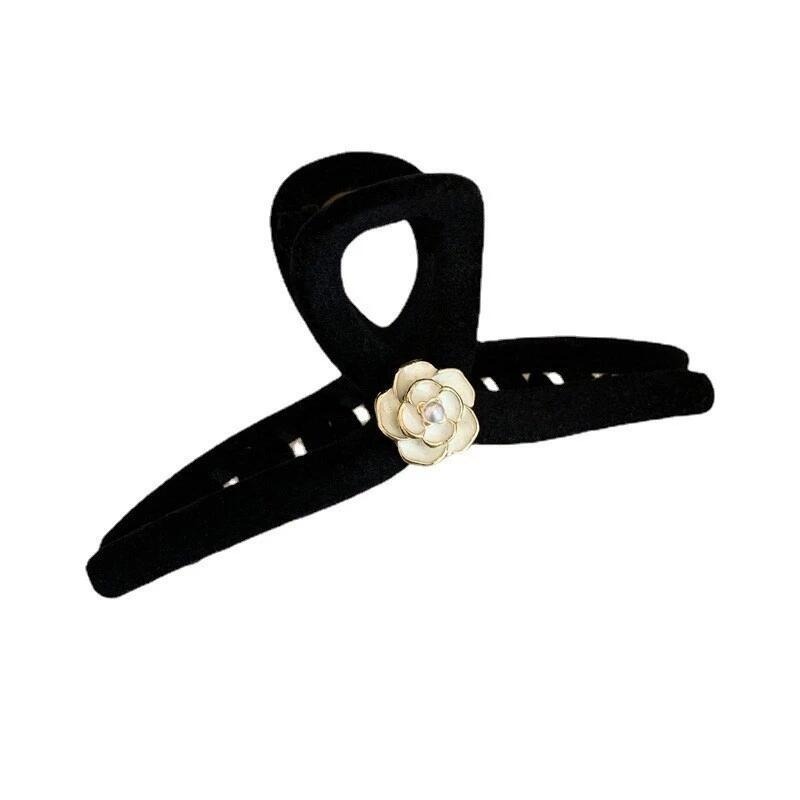 ✨台灣現貨🌿黑色復古法式優雅氣質山茶花珍珠植絨大號抓夾 INS慵懶風髮量多抓夾 鯊魚夾 盤髮夾【M80】-細節圖5