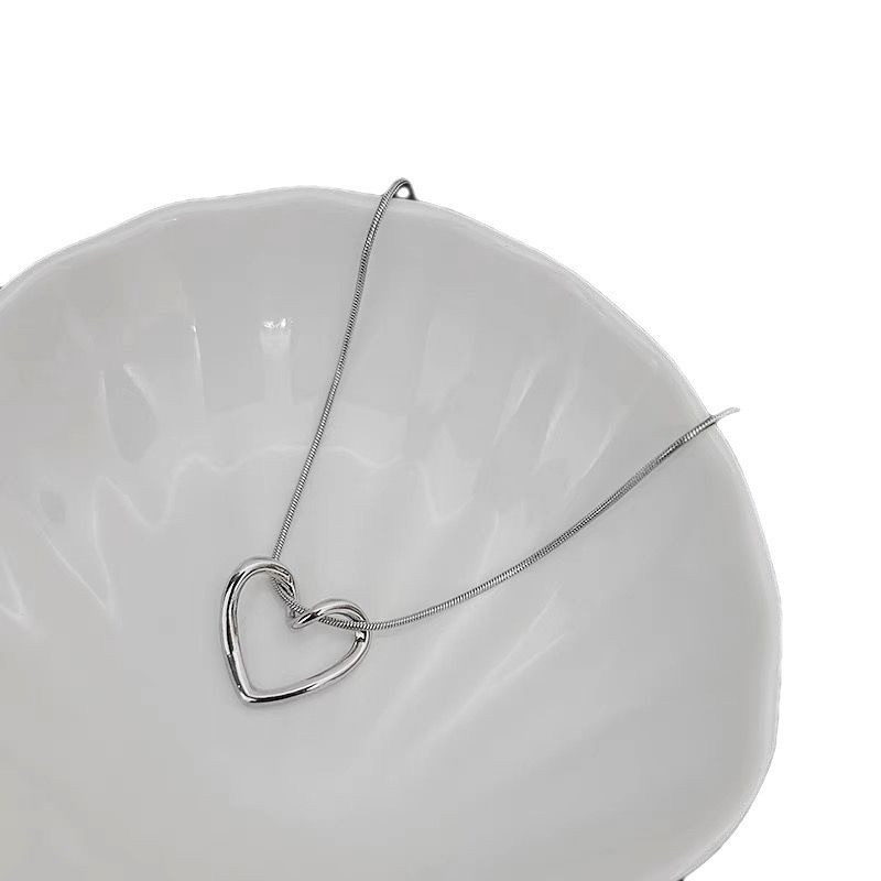 👗台灣現貨🌿日韓INS風簍空愛心項鍊 ins潮甜美辣妹學生簡約鎖骨鏈 金屬簡約百搭頸項鍊【Q78】-細節圖9