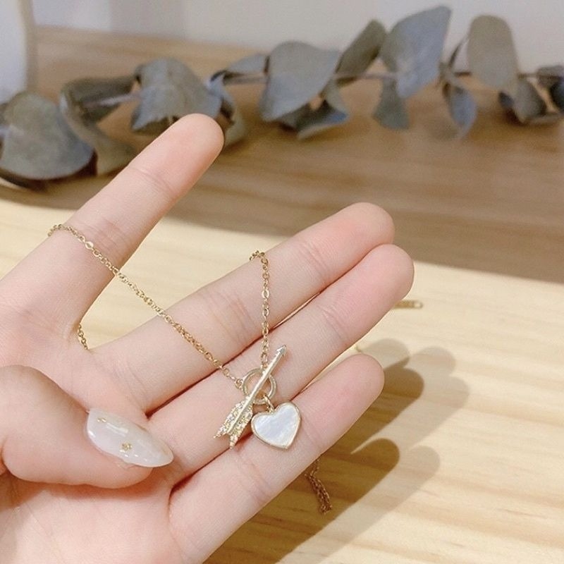 👗台灣現貨🌿ㄧ箭穿心 丘比特的箭頭 Ins甜美心形項鍊 簡約氣質鎖骨鏈項鍊 頸鏈【Q77】-細節圖2