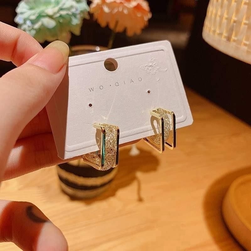 💖台灣現貨🌿s925銀針 保色電鍍 鏤空網格鋯石方形C耳圈耳環 冷淡風幾何氣質網紅簡約百搭耳飾【G135】-細節圖6