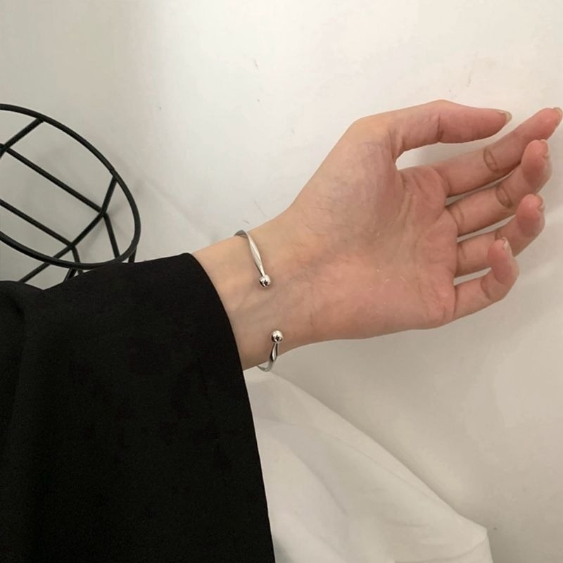 👗台灣現貨🌿歐美珠珠扭結金屬手環 幾何扭曲手環 螺旋手環 波浪手環 開口手環 冷淡風簡約百搭手鐲-細節圖7