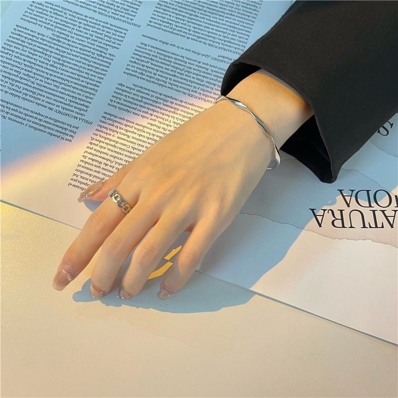 👗台灣現貨🌿歐美珠珠扭結金屬手環 幾何扭曲手環 螺旋手環 波浪手環 開口手環 冷淡風簡約百搭手鐲-細節圖10