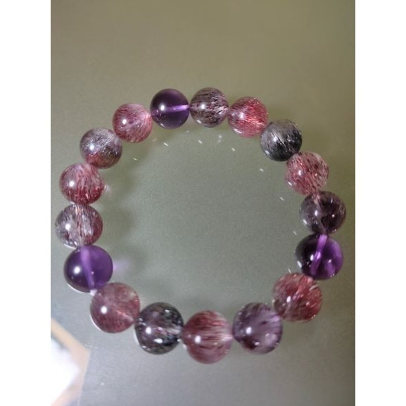 ⚜️天然超七紫發晶手鏈🌿很稀有的水晶 雲母與紫發並存 凝聚多種水晶功效 能量巨大發絲多 順發 晶體通透 水頭油亮-細節圖4