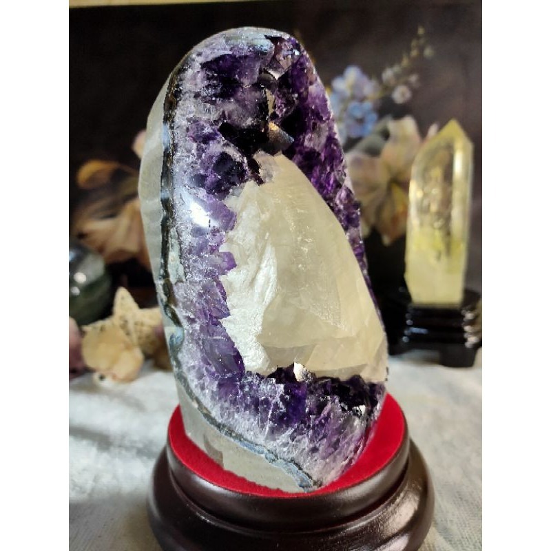 ✡️烏拉圭🇺🇾水晶原礦 帶超大方解石 紫晶陣 消磁 净化 紫水晶原石 晶簇擺件 2002g#2-細節圖6