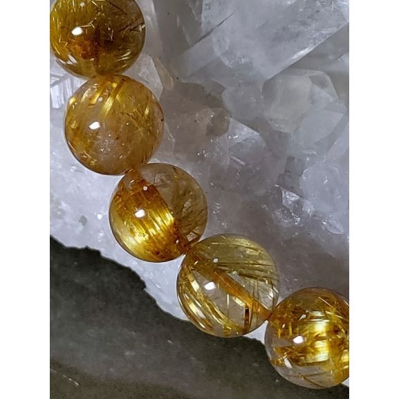 ⚜️天然金發晶手鏈女款 發晶鈦晶招財水晶手串 帶板鈦 粗絲 水晶之王-鈦晶 10mm 28g-細節圖7