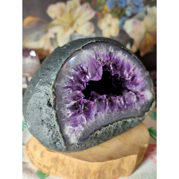 ✡️烏拉圭 紫水晶洞 紫晶陣 消磁 净化  晶簇擺件 防幅攝 超能量 天然內凹 大角趾 紫水晶洞 1400g 附木座-細節圖3