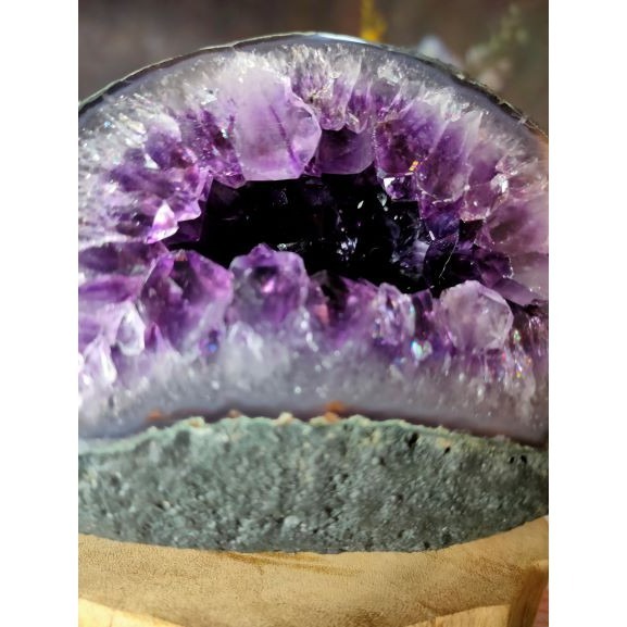 ✡️烏拉圭 紫水晶洞 紫晶陣 消磁 净化  晶簇擺件 防幅攝 超能量 天然內凹 大角趾 紫水晶洞 1400g 附木座-細節圖6