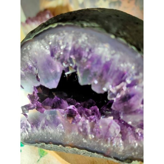 ✡️烏拉圭 紫水晶洞 紫晶陣 消磁 净化  晶簇擺件 防幅攝 超能量 天然內凹 大角趾 紫水晶洞 1400g 附木座-細節圖7