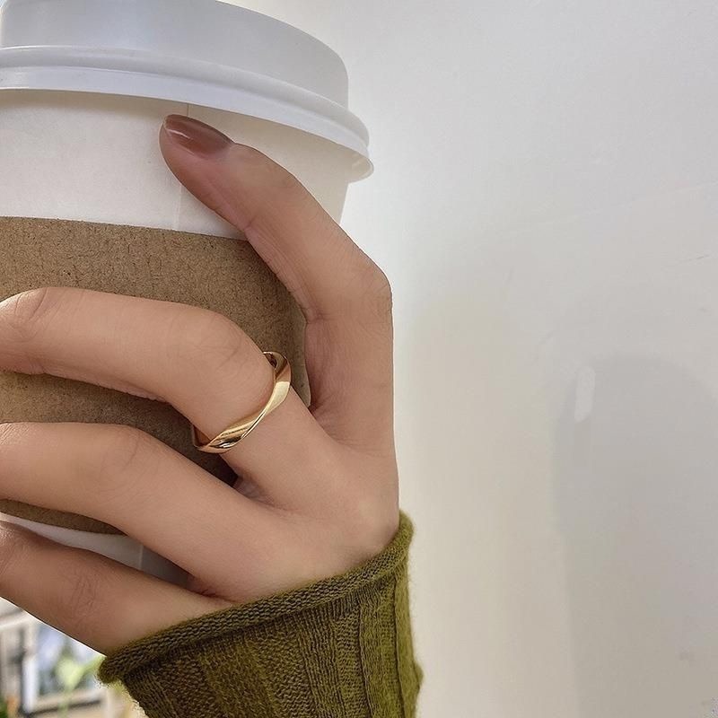 💍台灣現貨🌿韓國簡約扭曲戒指 極簡風扭曲金屬開口食指戒 冷淡風氣質百搭指環【O8】-細節圖6