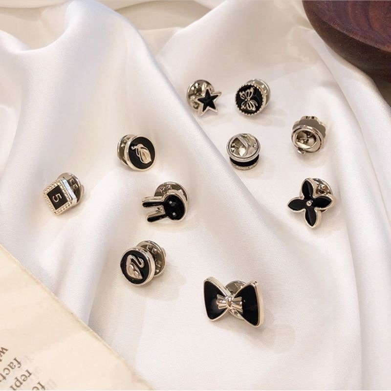 🌸台灣現貨🌿 10件套装韓國防走光固定扣花朵星星胸針吊飾 韓版簡約服飾別針牛仔徽章-細節圖9