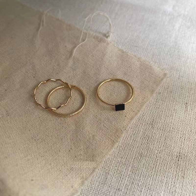 💍台灣現貨 🌿韓國三件套素圈戒指時尚ins潮網紅冷淡風輕奢小眾設計感簡約食指環【O9】-細節圖5
