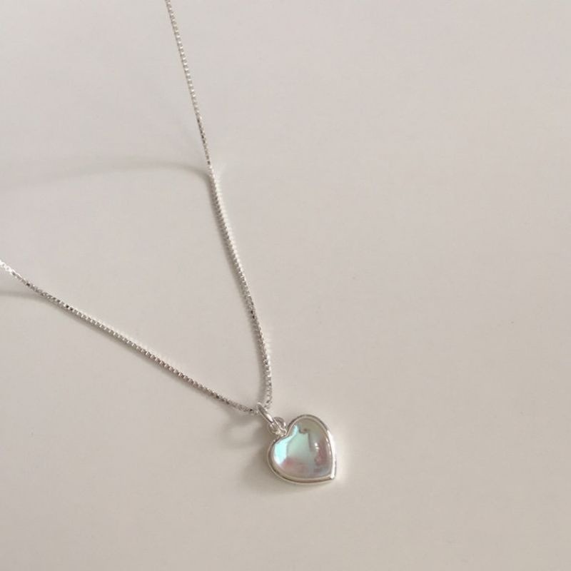 👗台灣現貨🌿日韓ins風 極簡愛心月光石吊墜項鍊 秀氣小巧設計感項鍊 上班族學生必備 溫柔氣質 鎖骨鏈【Q15】-細節圖4