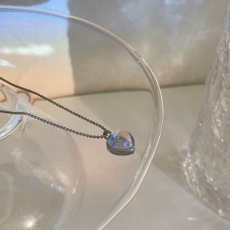 👗台灣現貨🌿日韓ins風 極簡愛心月光石吊墜項鍊 秀氣小巧設計感項鍊 上班族學生必備 溫柔氣質 鎖骨鏈【Q15】-細節圖7