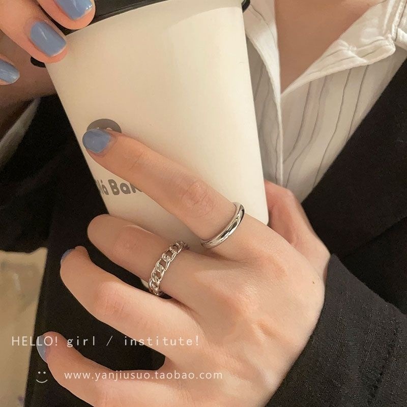 💍台灣現貨🌿冷淡風麻花鏈條 光面素圈銀戒指 情侶戒指 ins風小眾設計輕奢時尚個性簡約食指戒指環【O36】-細節圖4