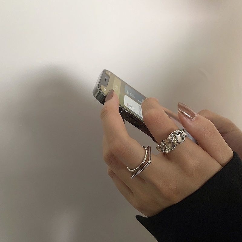 💍台灣現貨🌿韓國INS博主推薦銀色褶皺食指開口銀戒指女小眾設計ins潮冷淡風高級時尚個性指環【O31】-細節圖7