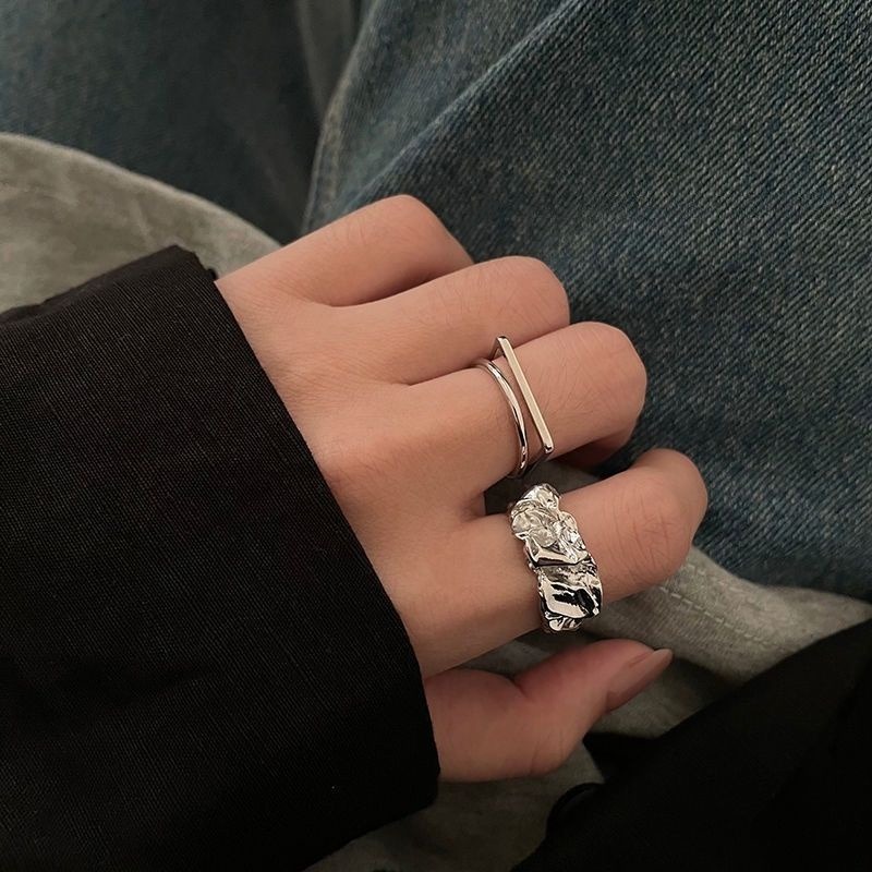 💍台灣現貨🌿韓國INS博主推薦銀色褶皺食指開口銀戒指女小眾設計ins潮冷淡風高級時尚個性指環【O31】-細節圖8