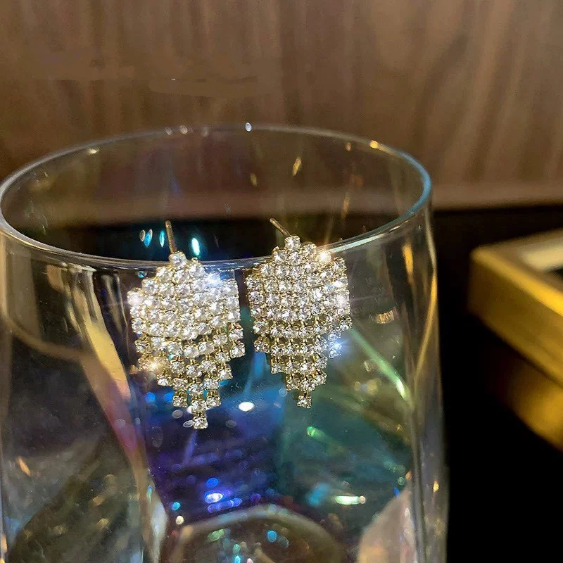 💖台灣現貨🌿閃耀璀鑽短流蘇耳環 925銀針 韓國輕奢簡約設計耳飾【G446】-細節圖4