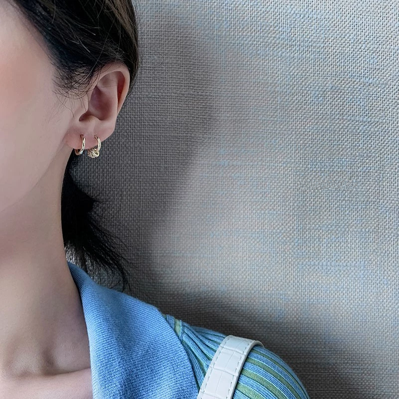 💖台灣現貨🌿爆款冷淡風三環圓圈鋯鑽耳扣 兩種戴法 小眾設計圈圈耳圈 小巧素圈耳環【G490】-細節圖7