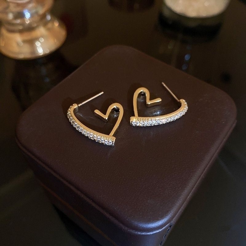 💖台灣現貨🌿韓國氣質簡約愛心耳環 C型925銀針閃鋯心形耳環 甜酷輕奢耳飾【G130】-細節圖4