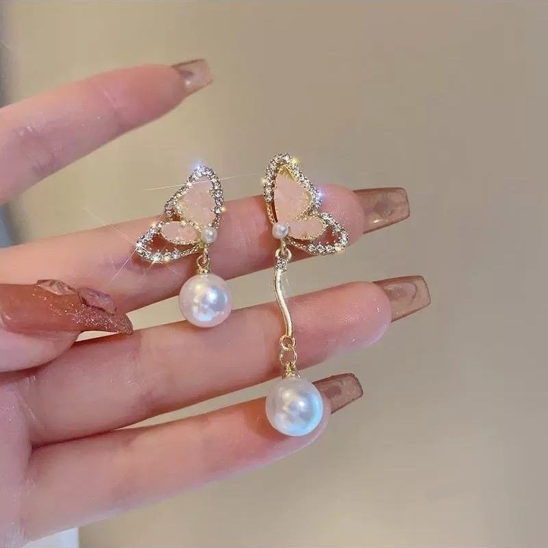 💖台灣現貨🌿新款潮小衆設計 不對稱水晶蝴蝶珍珠耳環 925銀針 輕奢氣質名媛淑女甜美精緻耳飾【G492】-細節圖5