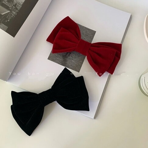 ✨台灣現貨🌿簡約絲絨蝴蝶結髮夾 甜美氣質大蝴蝶彈簧夾 頂夾 公主頭髮夾 韓國ins網紅髮飾品【A13】-細節圖3