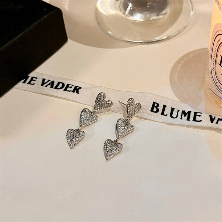 💖台灣現貨🌿輕奢甜美氣質925銀針 閃亮心形吊墜耳環 小眾設計滿鑽心連心時尚耳環【G496】-細節圖5