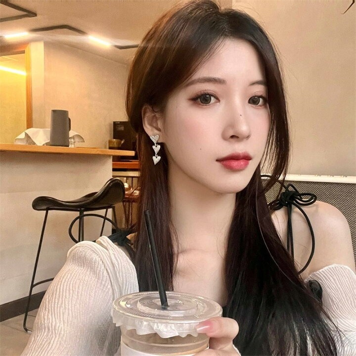 💖台灣現貨🌿輕奢甜美氣質925銀針 閃亮心形吊墜耳環 小眾設計滿鑽心連心時尚耳環【G496】-細節圖7