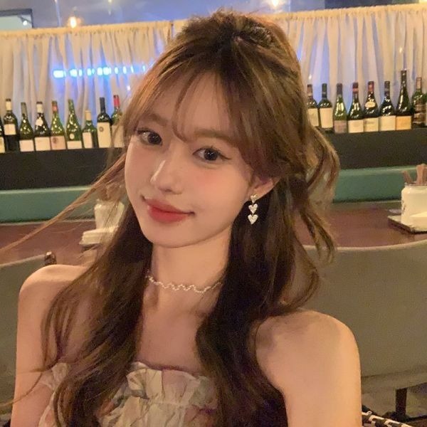 💖台灣現貨🌿輕奢甜美氣質925銀針 閃亮心形吊墜耳環 小眾設計滿鑽心連心時尚耳環【G496】-細節圖8