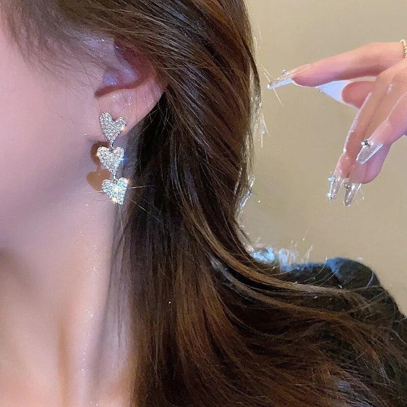 💖台灣現貨🌿輕奢甜美氣質925銀針 閃亮心形吊墜耳環 小眾設計滿鑽心連心時尚耳環【G496】-細節圖10