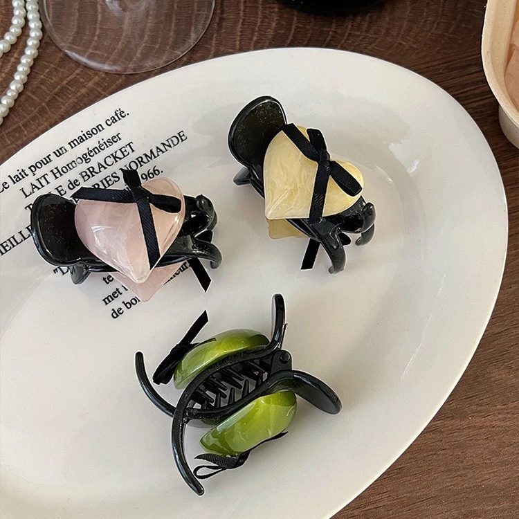 ✨台灣現貨🌿蝴蝶結愛心高馬尾小抓夾 甜美日系果凍色髮夾 氣質芭蕾風鯊魚夾頭飾【M123】-細節圖3