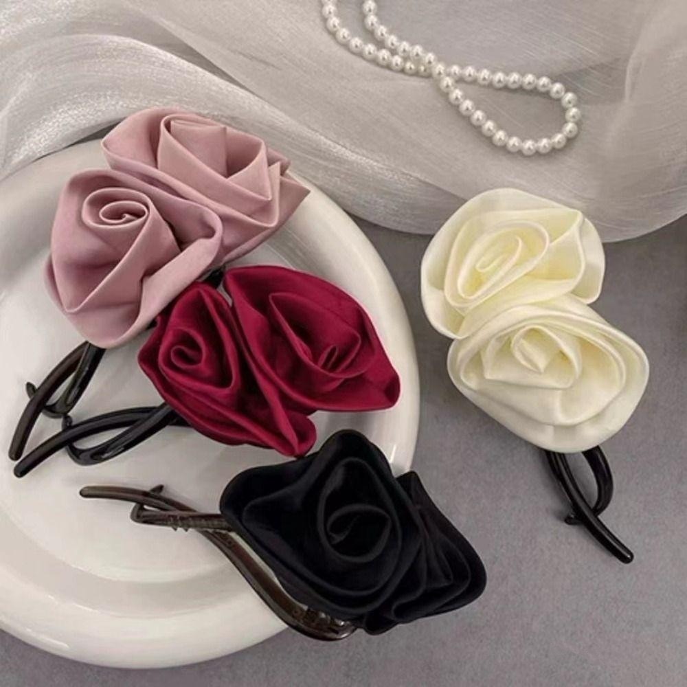 ✨台灣現貨🌿溫柔氣質玫瑰花朵一字扭夾 緞面高級感後腦勺髮夾 半扎頭馬尾夾 盤髮夾【N143】-細節圖2