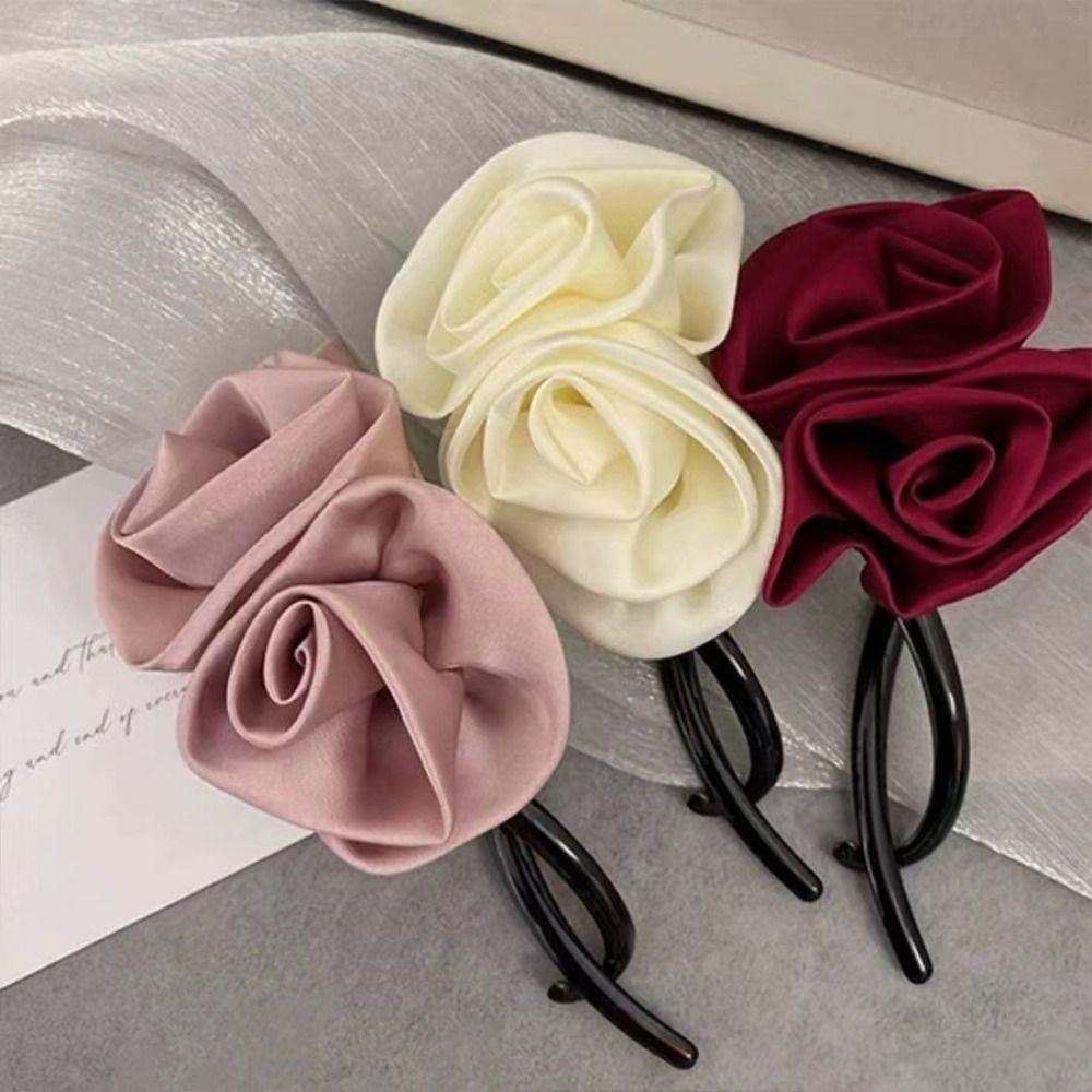 ✨台灣現貨🌿溫柔氣質玫瑰花朵一字扭夾 緞面高級感後腦勺髮夾 半扎頭馬尾夾 盤髮夾【N143】-細節圖6